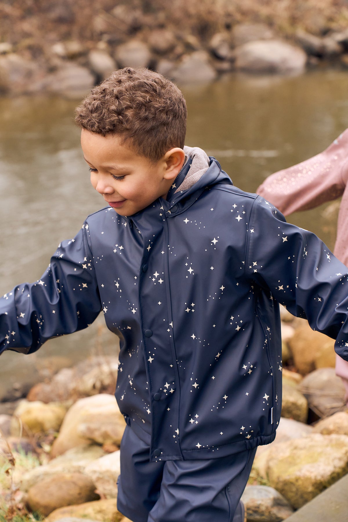 Regenbekleidung von Mikk-Line – Star Sky AOP