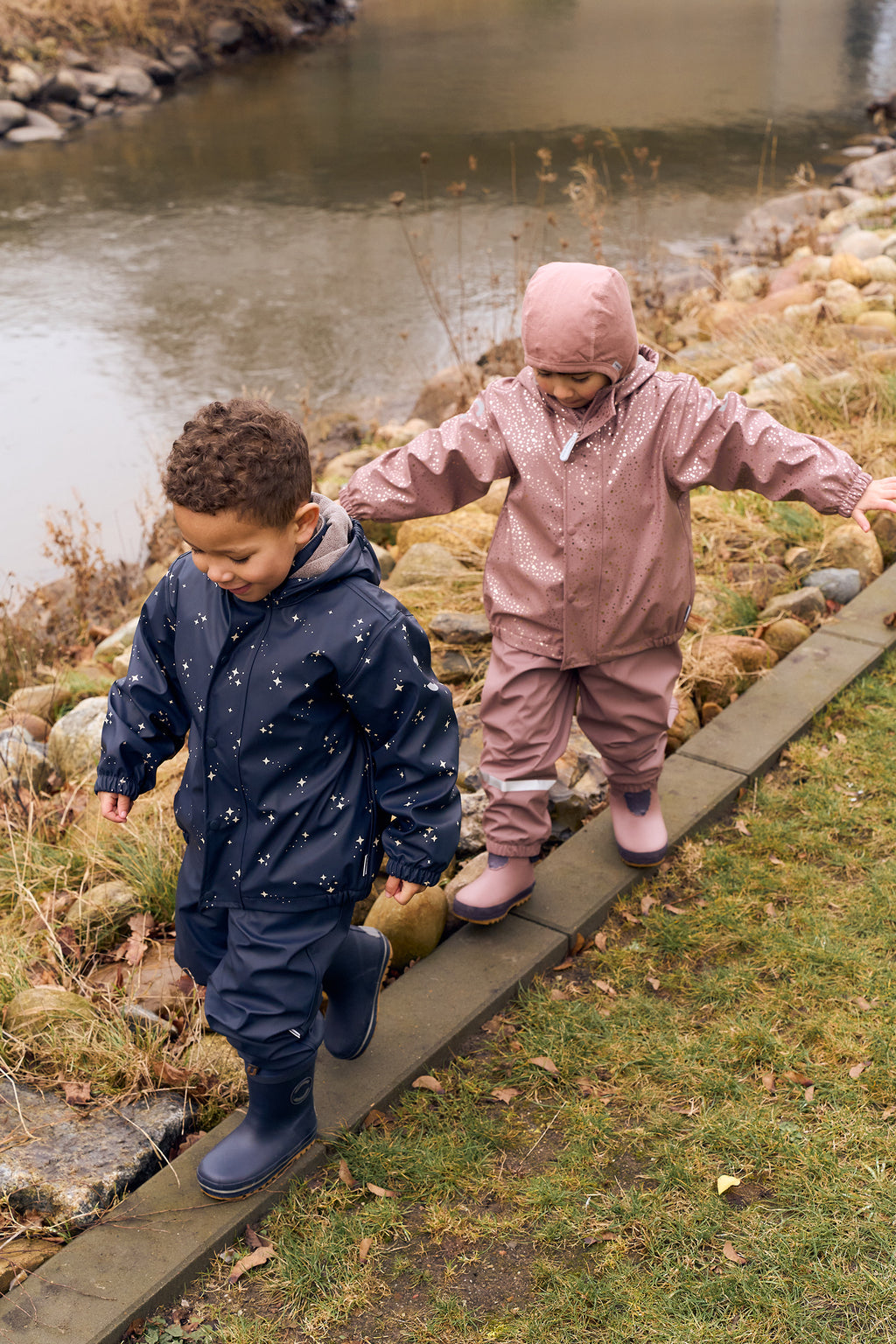 Regenbekleidung von Mikk-Line – Star Sky AOP